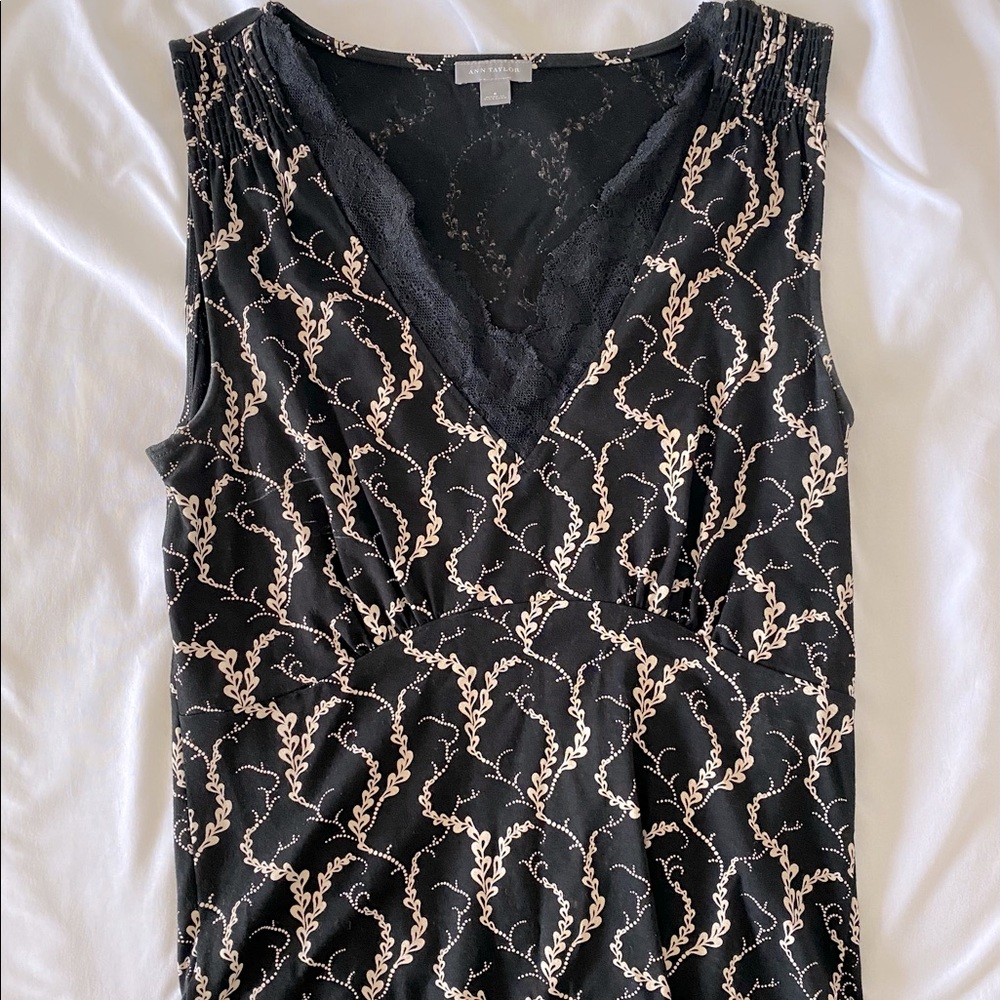 Ann Taylor tank top with lace trim size S